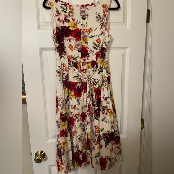 Floral Woman’s Date Night Dress - Picture 2 of 3